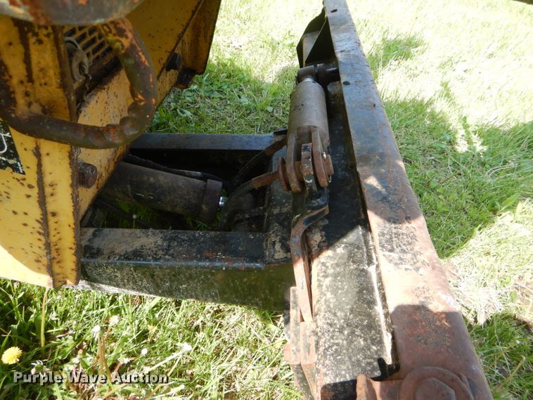 image for item DF3104 2000 Vermeer V3550A cable plow