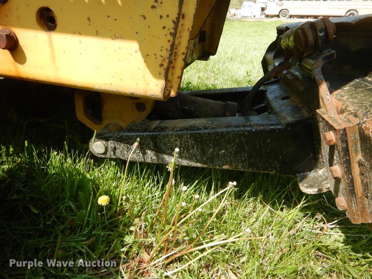 image for item DF3104 2000 Vermeer V3550A cable plow