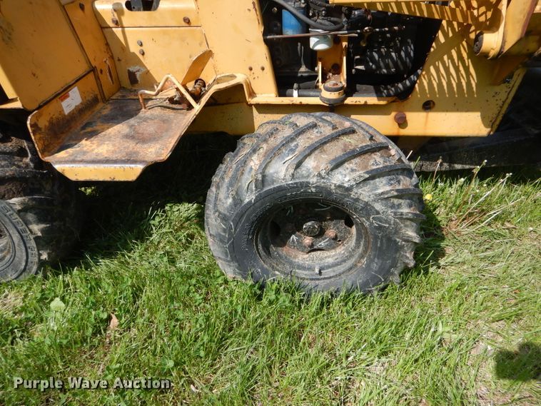 image for item DF3104 2000 Vermeer V3550A cable plow