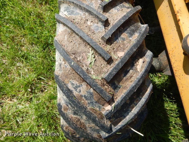 image for item DF3104 2000 Vermeer V3550A cable plow