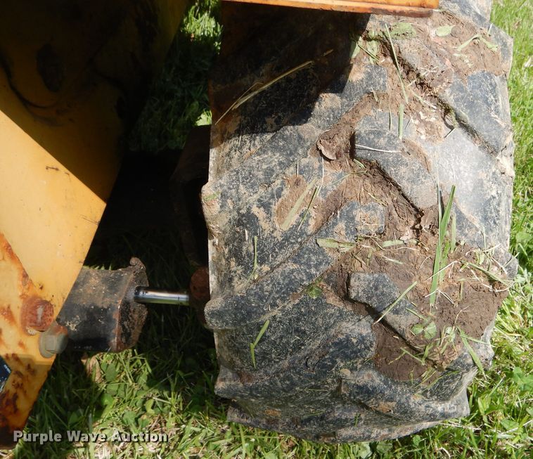 image for item DF3104 2000 Vermeer V3550A cable plow