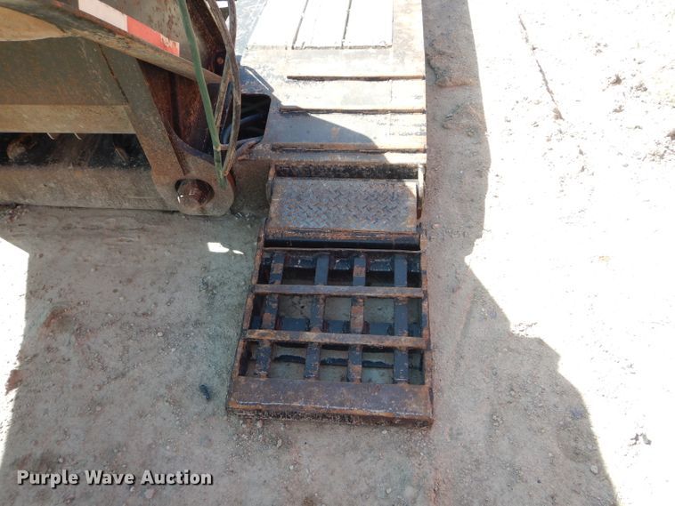 image for item DF3112 2001 Talbert TDW-355-HRG-1-T1 lowboy equipment trailer
