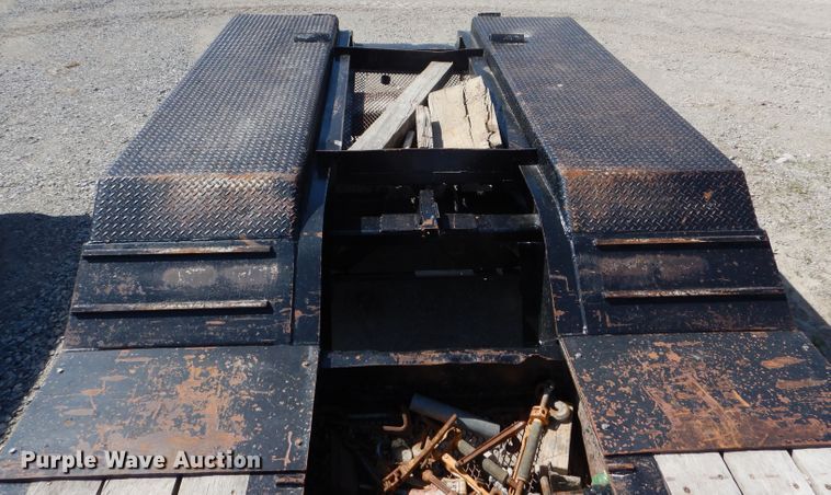 image for item DF3112 2001 Talbert TDW-355-HRG-1-T1 lowboy equipment trailer