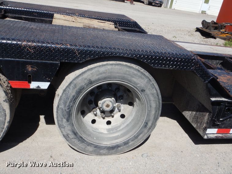 image for item DF3112 2001 Talbert TDW-355-HRG-1-T1 lowboy equipment trailer