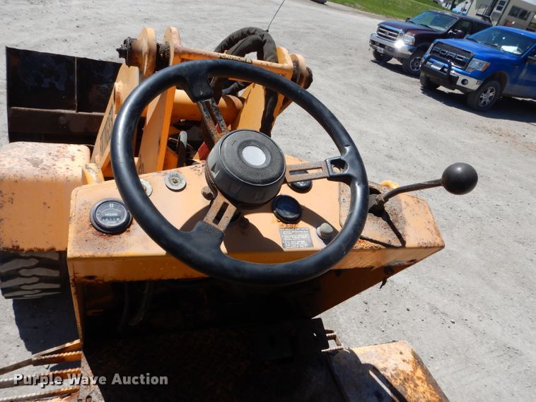 image for item DF3114 Swinger 2000AG  wheel loader