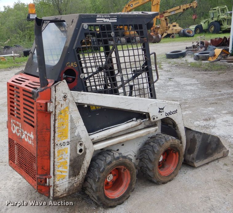 image for item DF3119 Bobcat 440B  skid steer loader