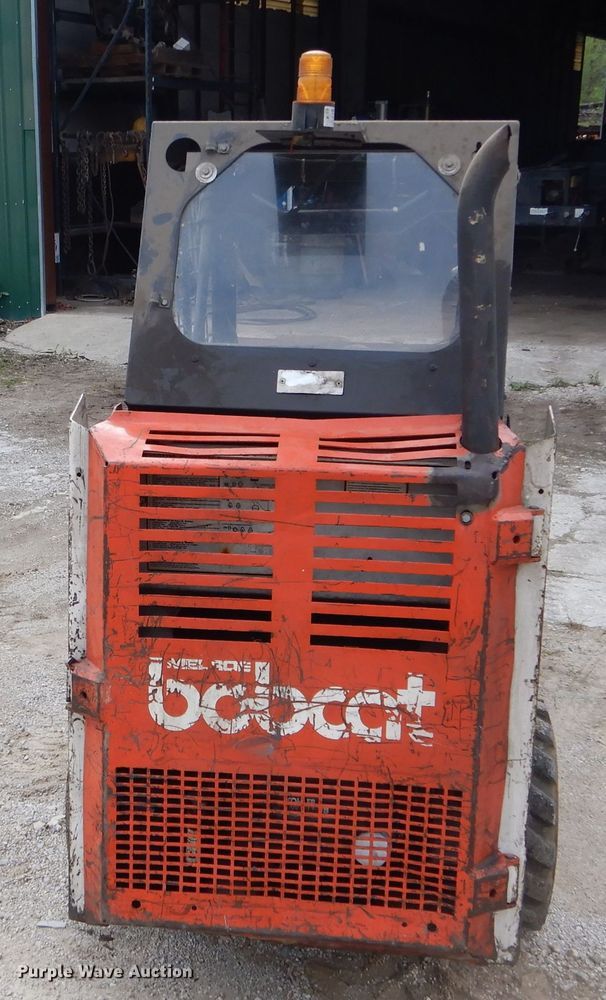 image for item DF3119 Bobcat 440B  skid steer loader