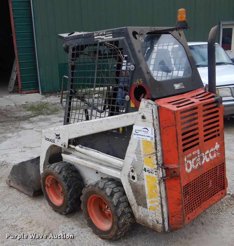 image for item DF3119 Bobcat 440B  skid steer loader