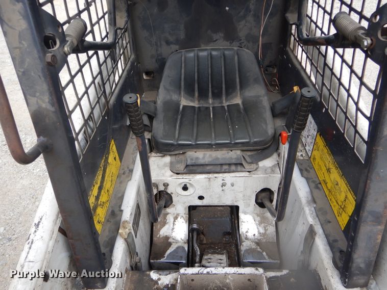 image for item DF3119 Bobcat 440B  skid steer loader