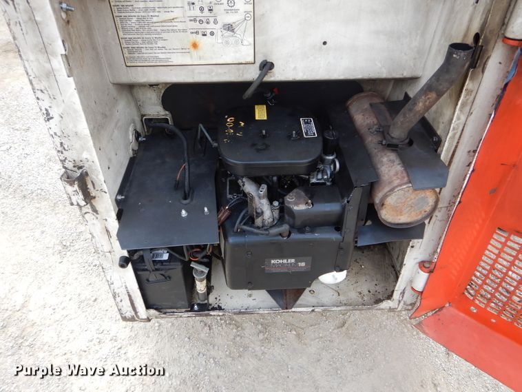 image for item DF3119 Bobcat 440B  skid steer loader