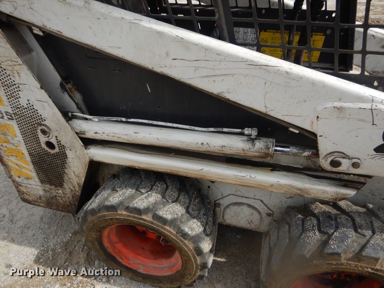 image for item DF3119 Bobcat 440B  skid steer loader