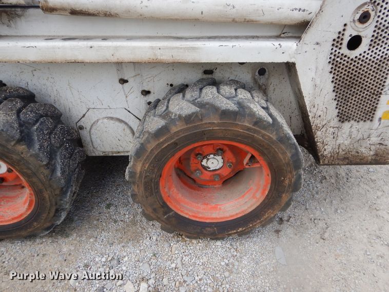 image for item DF3119 Bobcat 440B  skid steer loader