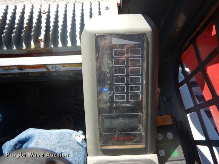 image for item DF3137 2014 Takeuchi TL12  tracked skid steer loader