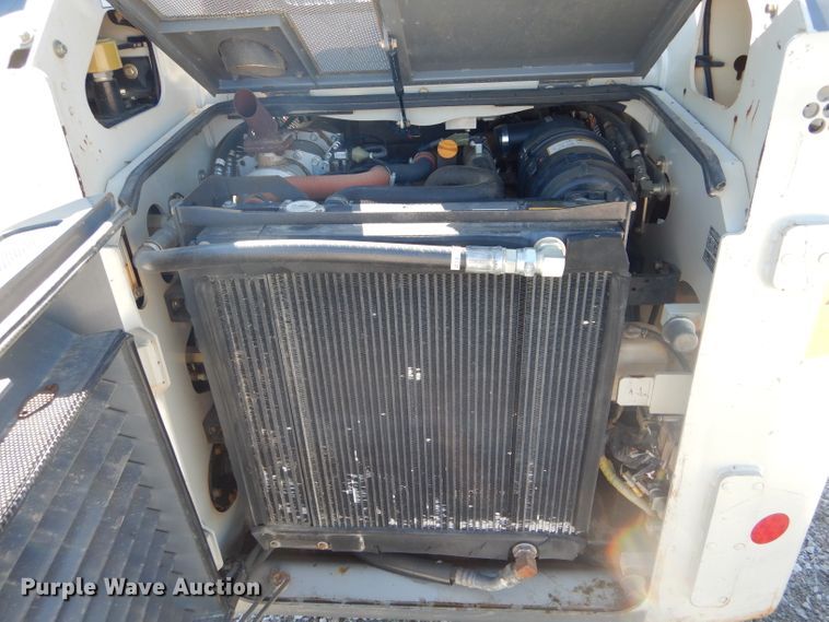 image for item DF3137 2014 Takeuchi TL12  tracked skid steer loader