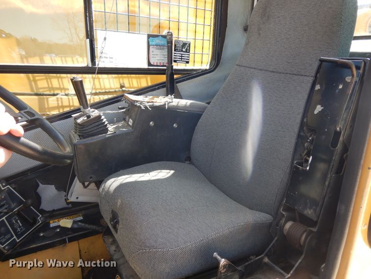 image for item DF5337 1998 Grove RT600C crane