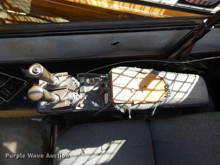 image for item DF5337 1998 Grove RT600C crane