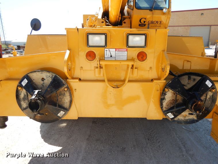 image for item DF5337 1998 Grove RT600C crane