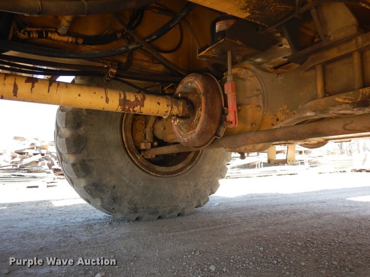 image for item DF5337 1998 Grove RT600C crane