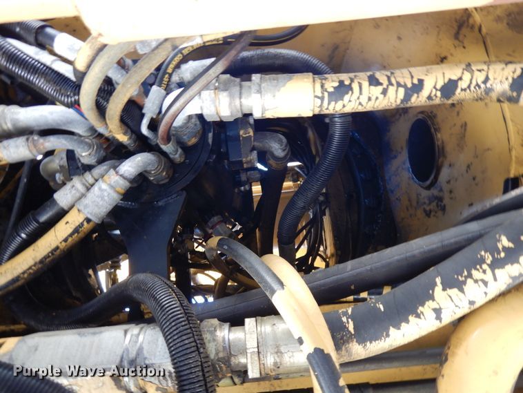 image for item DF5337 1998 Grove RT600C crane