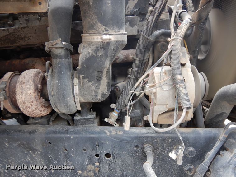 image for item DF5339 1995 Ford L9000 ready mix truck