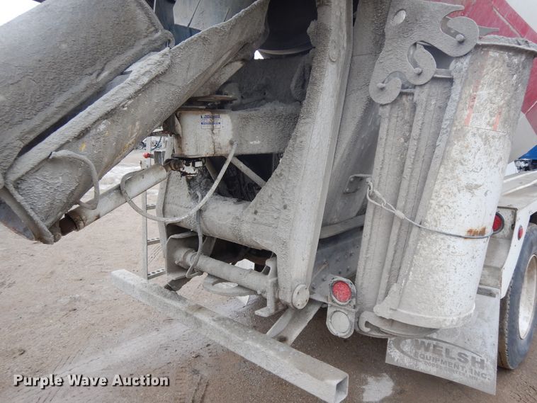 image for item DF5339 1995 Ford L9000 ready mix truck