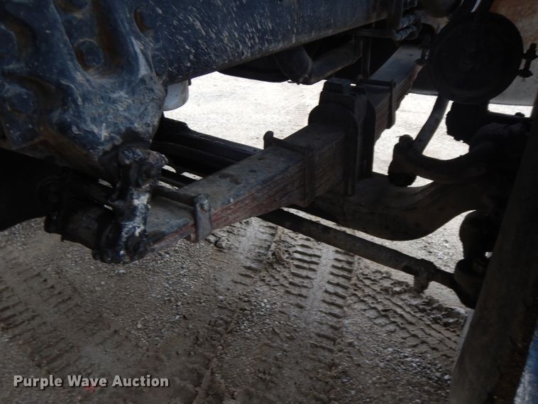 image for item DF5339 1995 Ford L9000 ready mix truck