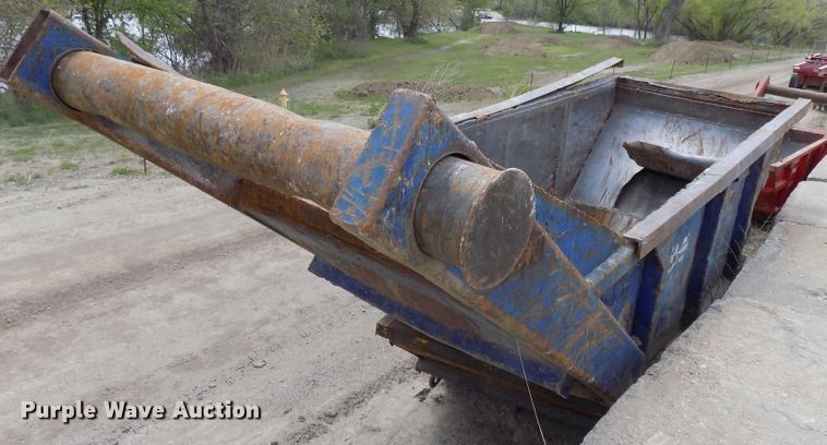 image for item DG2579 (2) trench boxes