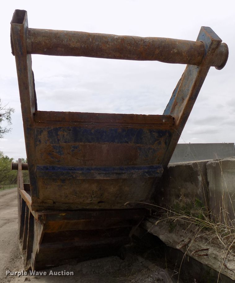 image for item DG2579 (2) trench boxes