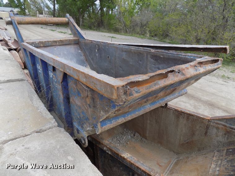 image for item DG2579 (2) trench boxes