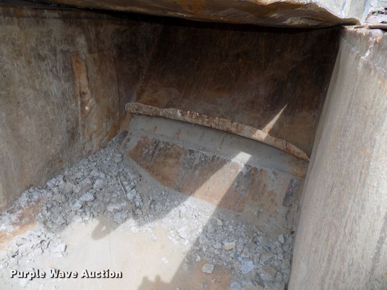 image for item DG2579 (2) trench boxes