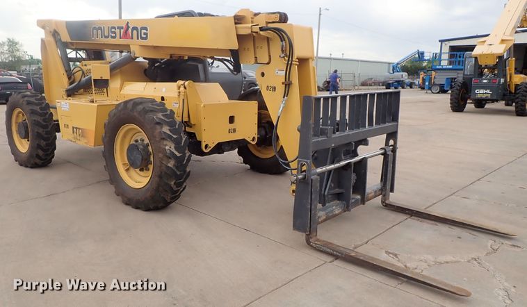 image for item DG3104 2007 Mustang 642  telehandler