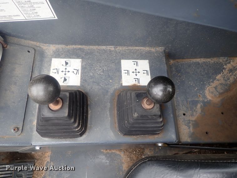 image for item DG3104 2007 Mustang 642  telehandler