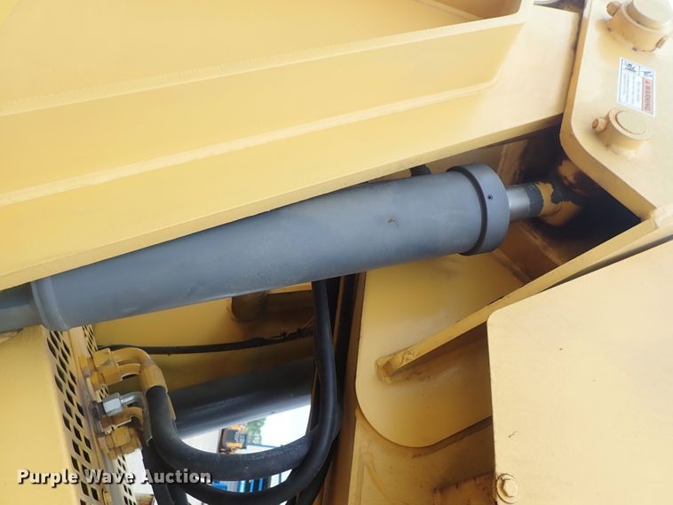 image for item DG3104 2007 Mustang 642  telehandler