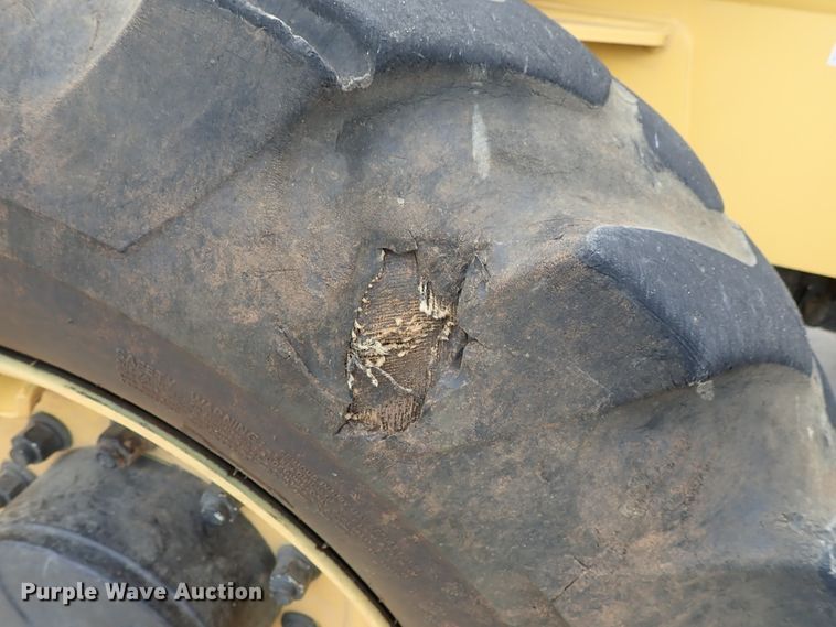 image for item DG3104 2007 Mustang 642  telehandler