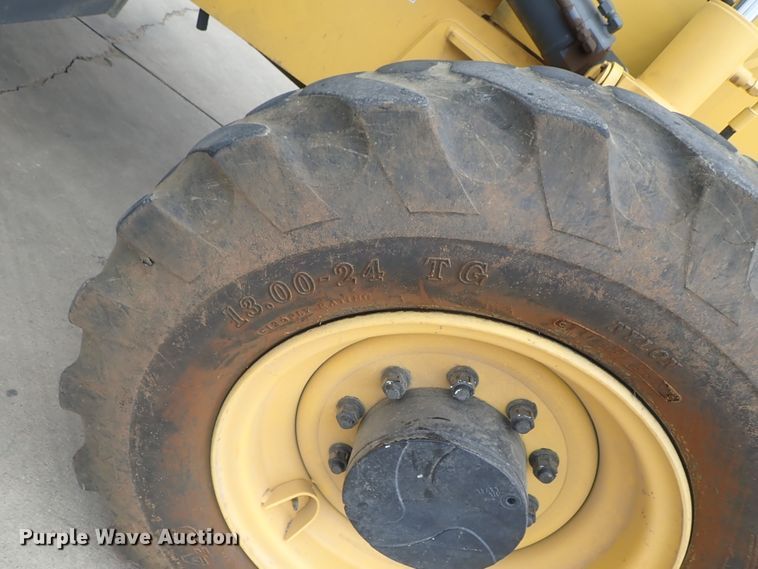 image for item DG3104 2007 Mustang 642  telehandler