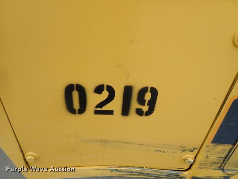 image for item DG3104 2007 Mustang 642  telehandler