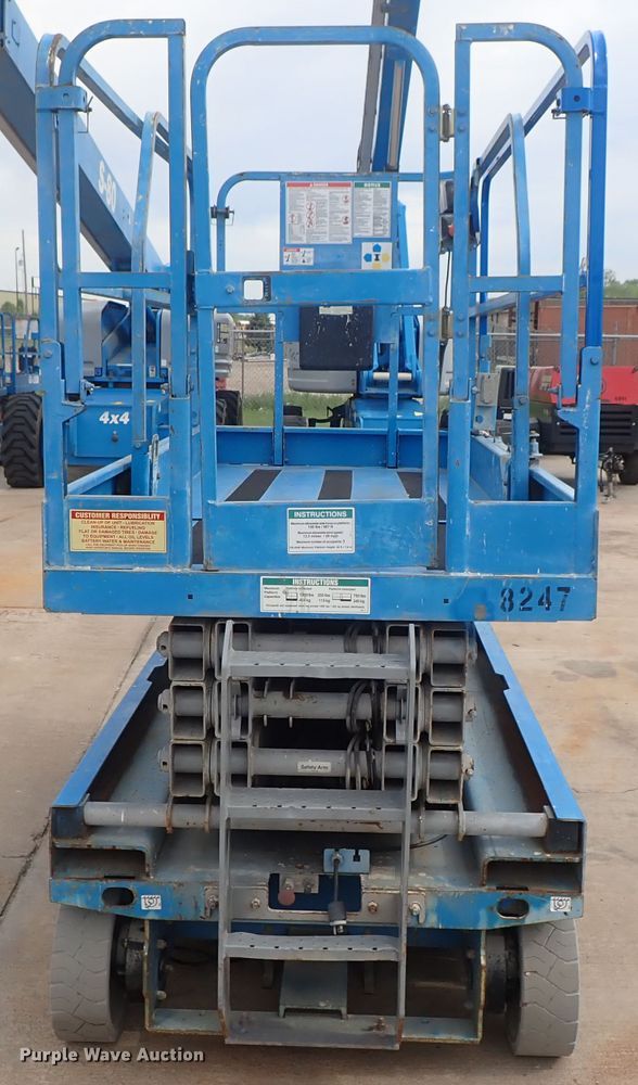 image for item DG3107 2007 Genie GS-2646  scissor lift