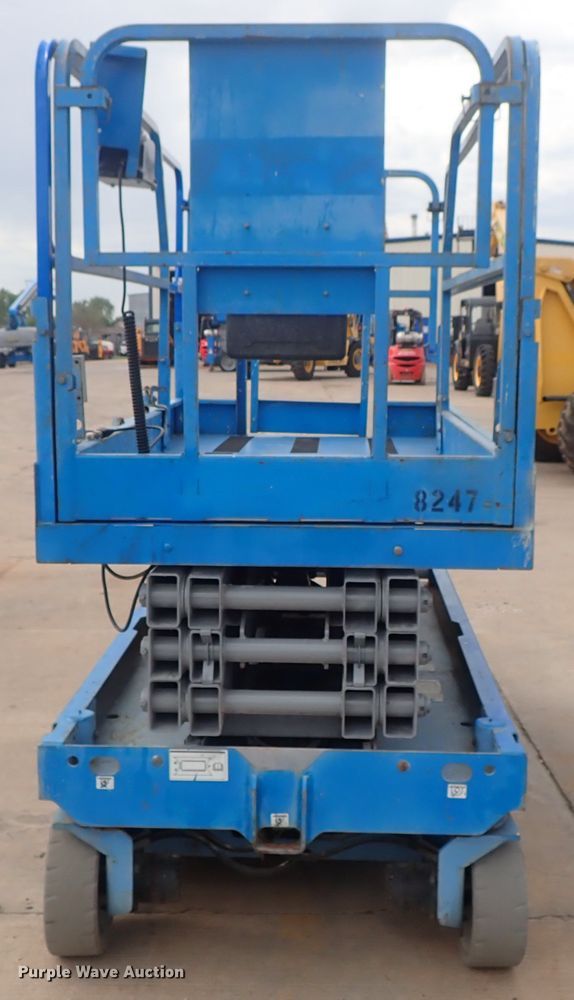 image for item DG3107 2007 Genie GS-2646  scissor lift