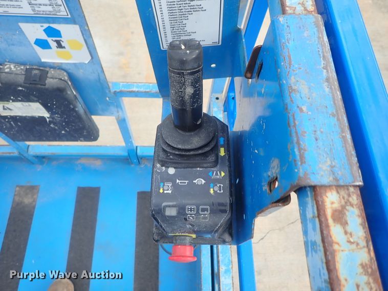 image for item DG3107 2007 Genie GS-2646  scissor lift