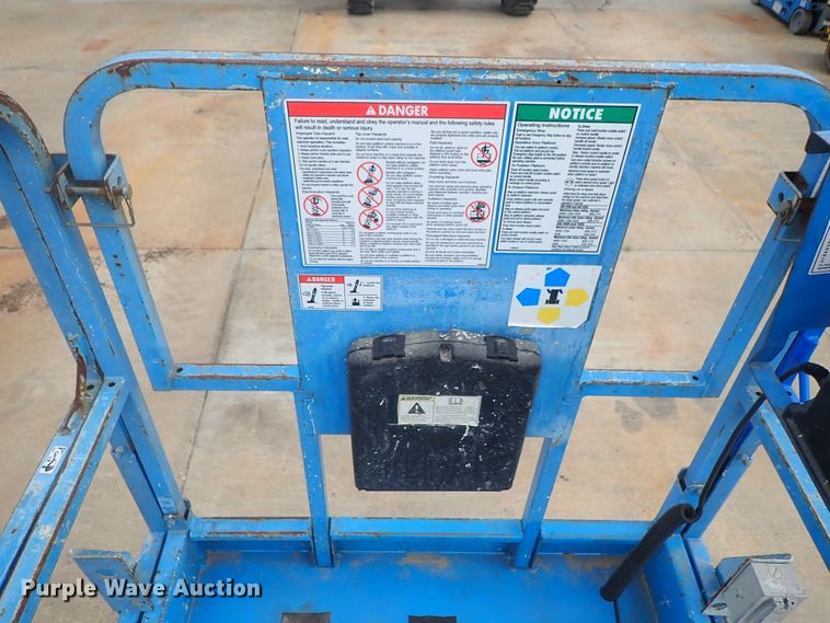 image for item DG3107 2007 Genie GS-2646  scissor lift