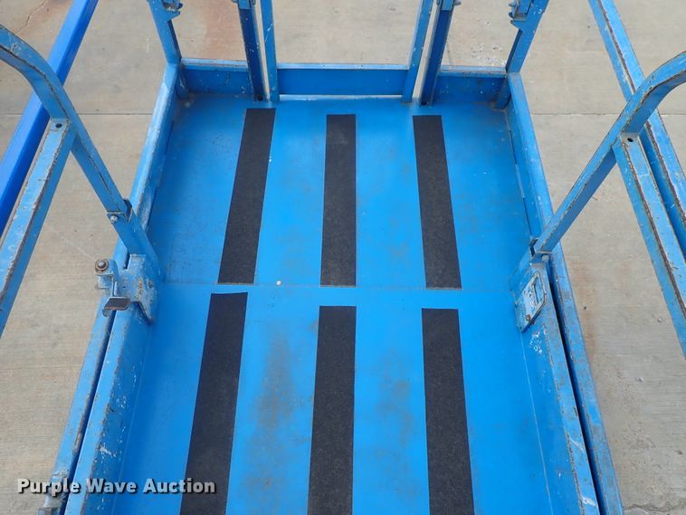 image for item DG3107 2007 Genie GS-2646  scissor lift