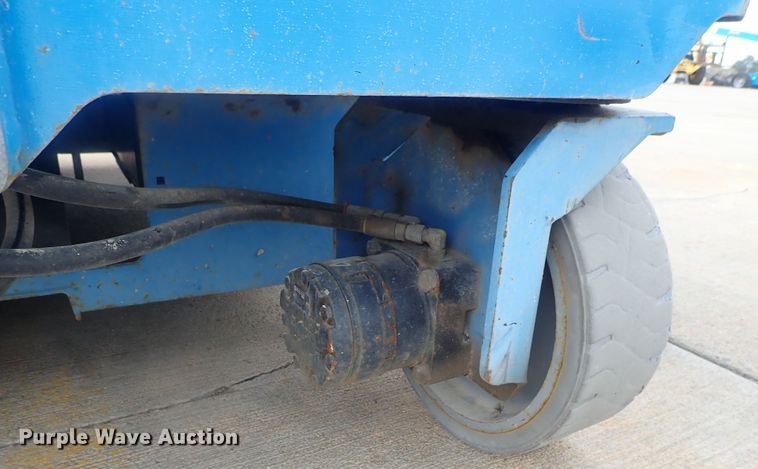 image for item DG3107 2007 Genie GS-2646  scissor lift