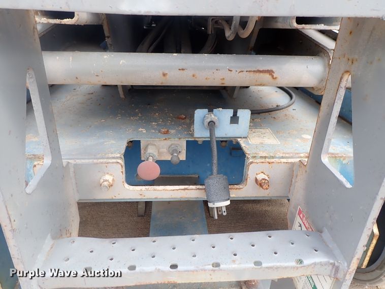image for item DG3107 2007 Genie GS-2646  scissor lift