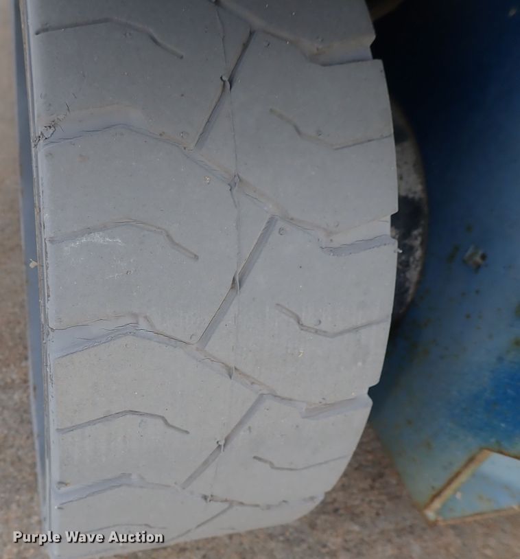 image for item DG3107 2007 Genie GS-2646  scissor lift