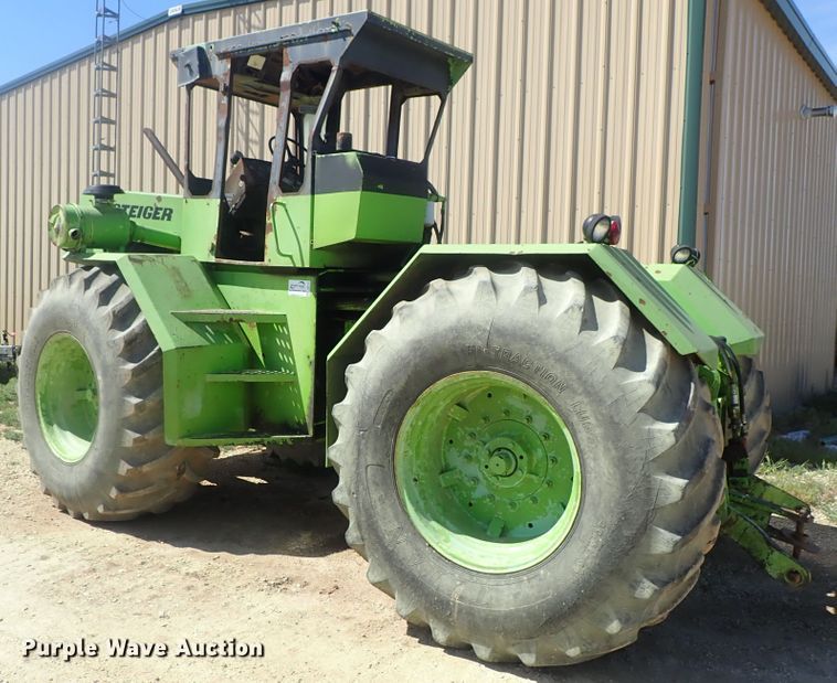 image for item DG3151 Steiger Bearcat II 4WD tractor