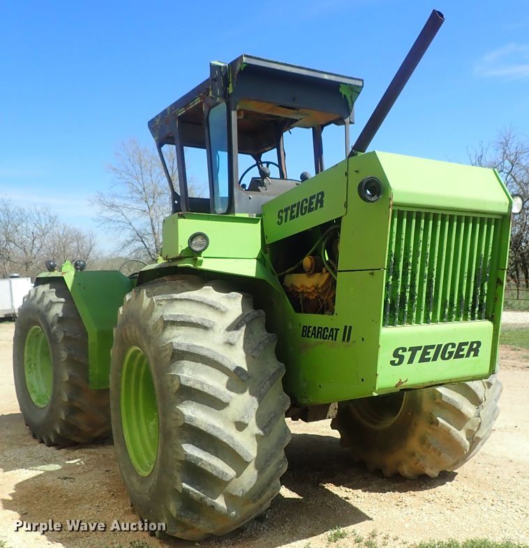 image for item DG3151 Steiger Bearcat II 4WD tractor