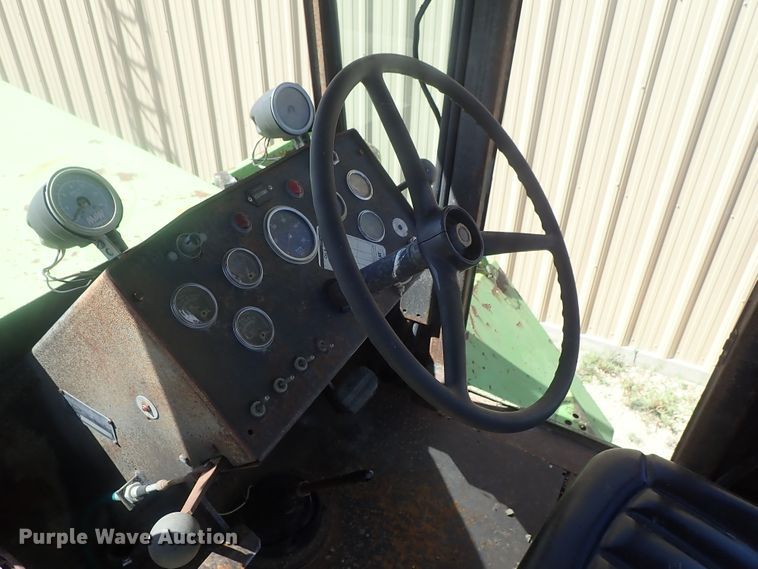 image for item DG3151 Steiger Bearcat II 4WD tractor