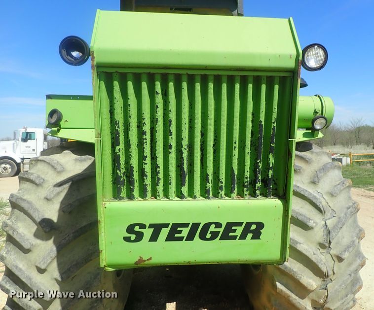 image for item DG3151 Steiger Bearcat II 4WD tractor