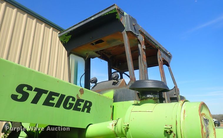 image for item DG3151 Steiger Bearcat II 4WD tractor