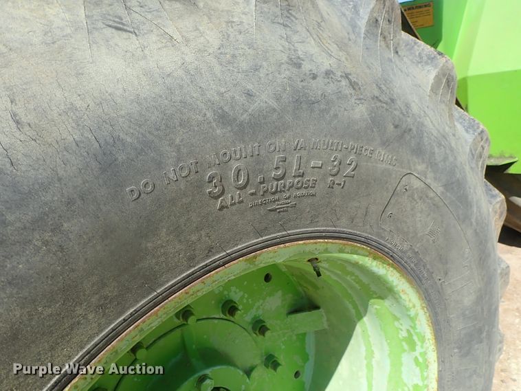 image for item DG3151 Steiger Bearcat II 4WD tractor